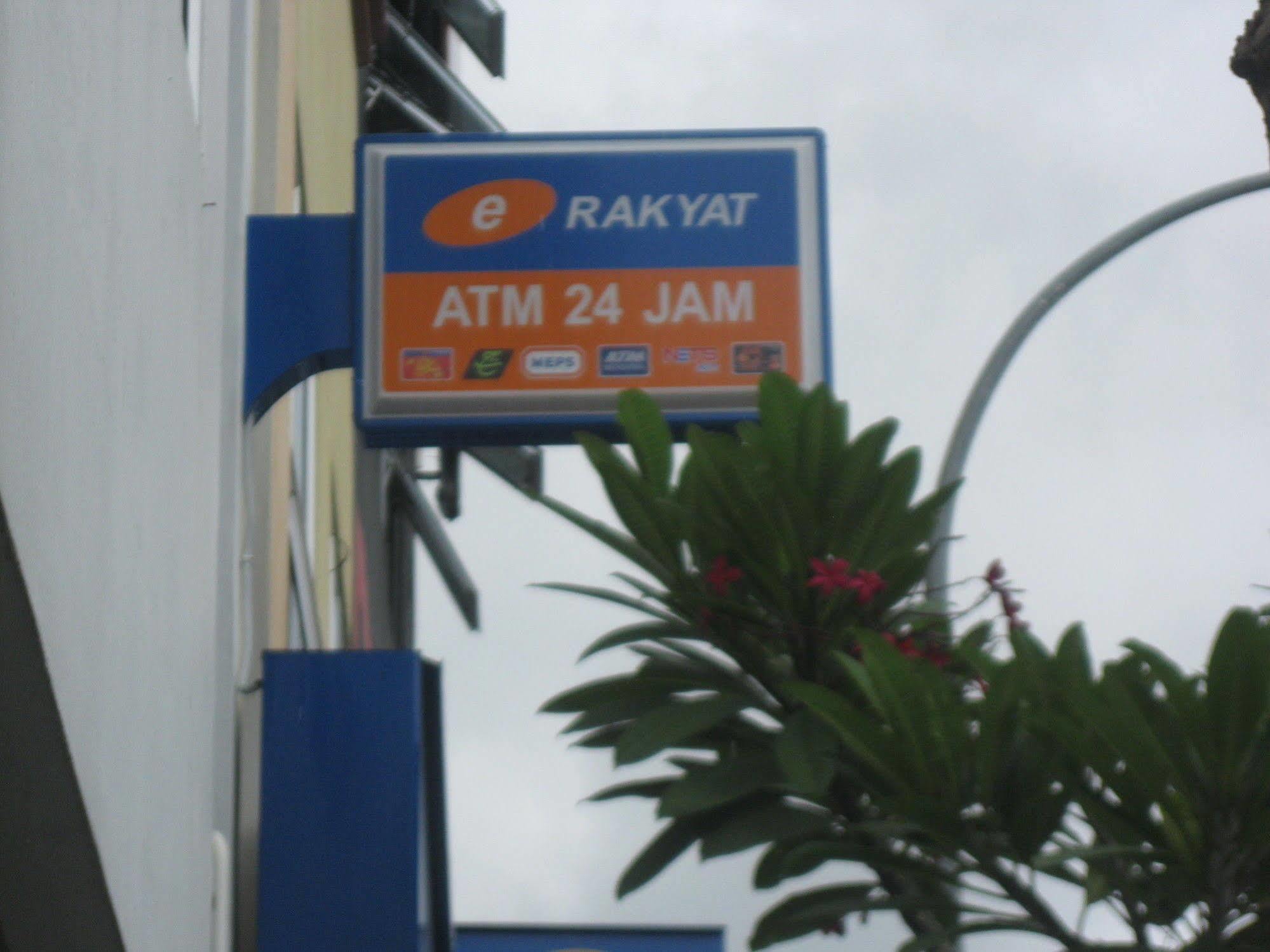 1 Baron Motel Kuah Exterior foto